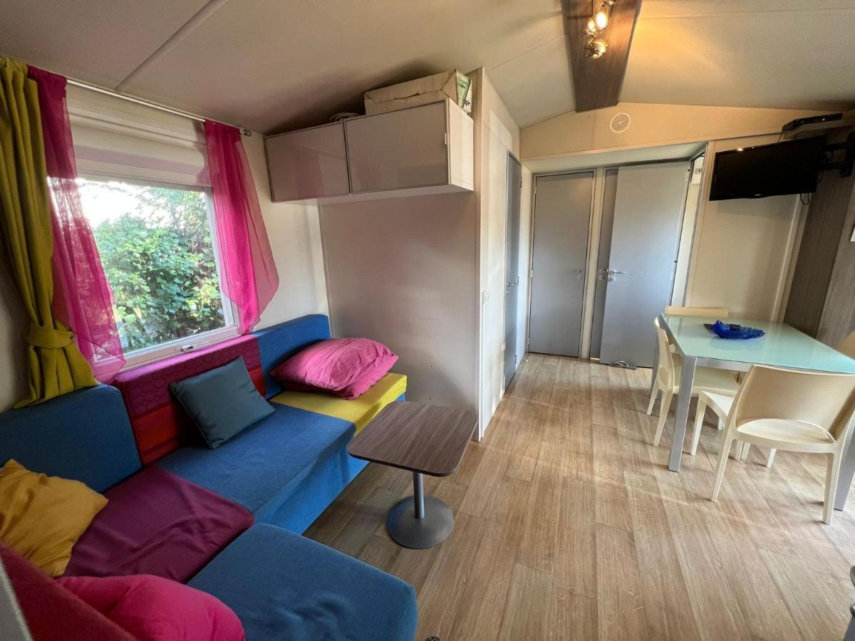 Bungalow Luxe 3 Chambres Surplombant Le Golf De St Tropez Gassin Exterior photo
